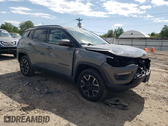 2019 Jeep Compass Trailhawk z VIN 3C4NJDDB3KT704317, wystawiony jako Copart lot #57116635 z przebiegiem 43 323 mil mil oraz Szkoda całkowita • Salvage title. Historia ofert i sprzedaży dostępna na DreamBid. Obrazek 4.