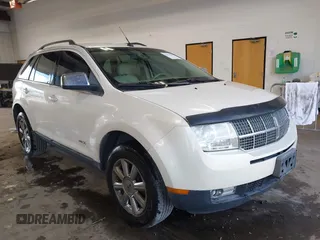 2007 Lincoln MKX z VIN 2LMDU88C97BJ02862, wystawiony jako IAAI lot #42321403 z przebiegiem 204 554 mil mil oraz . Historia ofert i sprzedaży dostępna na DreamBid. Obrazek 1.