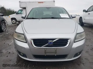 2009 Volvo V50 2.4L with VIN YV1MW382592450021, listed as a IAAI auction lot 41548748 with 155,631 mi miles. Bid and sale history available at carsss.com. Image 12.