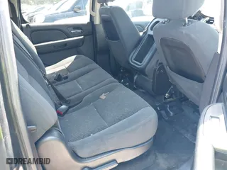 2007 Chevrolet Suburban LT with VIN 3GNFC16J27G262235, listed as a IAAI auction lot 41980553 with 144,926 mi miles. Bid and sale history available at carsss.com. Image 8.