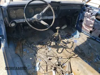 1967 Chevrolet Impala z VIN 168877J149719, wystawiony jako Copart lot #71652484 z przebiegiem 38 801 mil mil oraz Szkoda całkowita • Salvage title. Historia ofert i sprzedaży dostępna na DreamBid. Obrazek 8.