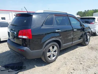 2013 Kia Sorento EX with VIN 5XYKU3A60DG342338, listed as a IAAI auction lot 42020408 with 121,155 mi miles. Bid and sale history available at carsss.com. Image 4.