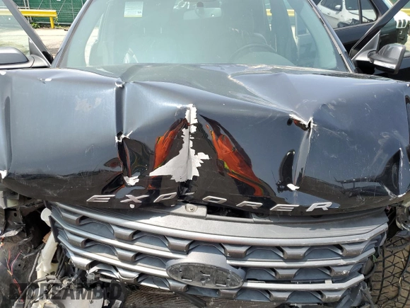 2017 Ford Explorer XLT with VIN 1FM5K7D82HGD55484, listed as a Copart auction lot 59171425 with 164,225 mi miles and Salvage title. Bid and sale history available at DreamBid. Image 13.