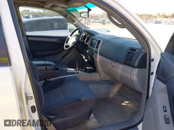 2004 Toyota 4Runner SR5 with VIN JTEBU14R840046611, listed as a IAAI auction lot 41630252 with 262,946 mi miles and . Bid and sale history available at DreamBid. Image 5.