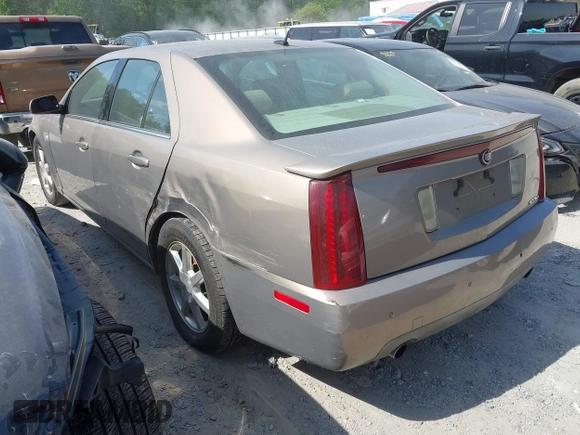2007 Cadillac STS z VIN 1G6DW677X70117510, wystawiony jako IAAI lot #42061512 z przebiegiem 187 798 mil mil oraz . Historia ofert i sprzedaży dostępna na DreamBid. Obrazek 3.
