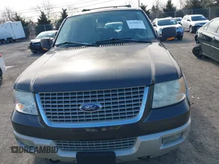 2005 Ford Expedition Eddie Bauer with VIN 1FMFU18555LA39558, listed as a IAAI auction lot 41608822 with 222,057 mi miles. Bid and sale history available at carsss.com. Image 12.
