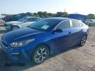 2021 Kia Forte LXS z VIN 3KPF24AD4ME406468, wystawiony jako IAAI lot #41977991 z przebiegiem 42 367 mil mil oraz . Historia ofert i sprzedaży dostępna na DreamBid. Obrazek 2.