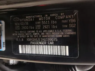 2017 Genesis G80 3.8L with VIN KMHGN4JE1HU199075, listed as a Copart auction lot 72238284 with 41,891 mi miles and Salvage Title. Bid and sale history available at carsss.com. Image 13.