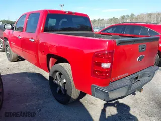 2009 Chevrolet Silverado 1500 LS with VIN 3GCEC13C39G120599, listed as a IAAI auction lot 41647089 with 201,828 mi miles. Bid and sale history available at carsss.com. Image 3.