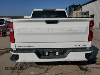 2020 Chevrolet Silverado 1500 Custom with VIN 1GCPWBEH1LZ179009, listed as a Copart auction lot 46751705 with 77,057 mi miles and Salvage Title. Bid and sale history available at carsss.com. Image 6.