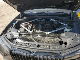 2022 BMW X7 xDrive40i z VIN 5UXCW2C07N9K42630, wystawiony jako Copart lot #52619295 z przebiegiem 60 706 mil mil oraz Szkoda całkowita • Salvage title. Historia ofert i sprzedaży dostępna na DreamBid. Obrazek 12.