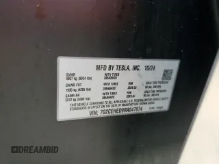 2024 Tesla Cybertruck z VIN 7G2CEHED9RA047674, wystawiony jako Copart lot #61213915 z przebiegiem 1 323 mil mil oraz Szkoda całkowita • Salvage title. Historia ofert i sprzedaży dostępna na DreamBid. Obrazek 12.