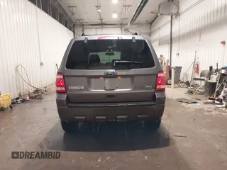 2011 Ford Escape XLT с VIN 1FMCU9DG3BKA18878, выставлен на аукционе IAAI как лот 41549599 с пробегом 114 576 миль миль и . История ставок и продаж доступна на DreamBid. Изображение 16.