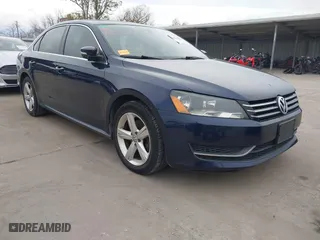 2012 Volkswagen Passat SE w/Sunroof with VIN 1VWBH7A35CC077207, listed as a IAAI auction lot 41351317 with 136,904 mi miles. Bid and sale history available at carsss.com. Image 1.