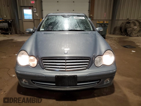 2005 Mercedes-Benz C 320 с VIN WDBRF84J15F662342, выставлен на аукционе Copart как лот 44009115 с пробегом 172 017 миль миль и Списание • Salvage title. История ставок и продаж доступна на DreamBid. Изображение 5.