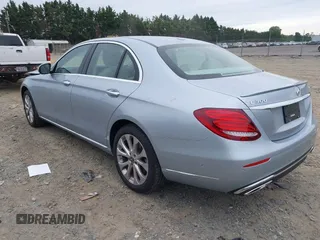 2018 Mercedes-Benz E 300 with VIN WDDZF4KB3JA385504, listed as a IAAI auction lot 42340289 with 15,336 mi miles and . Bid and sale history available at DreamBid. Image 3.