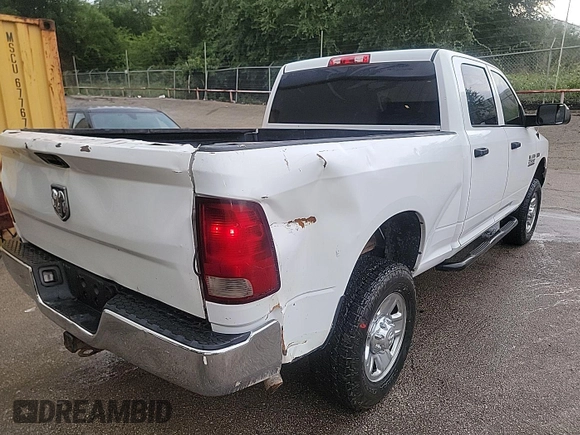 2015 Ram 2500 Tradesman z VIN 3C6TR5CT5FG664005, wystawiony jako IAAI lot #42556122 z przebiegiem 183 397 mil mil oraz . Historia ofert i sprzedaży dostępna na DreamBid. Obrazek 25.