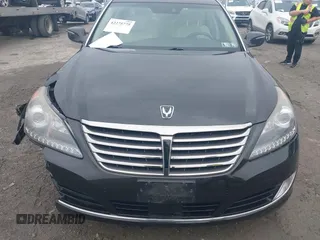 2015 Hyundai Equus Signature with VIN KMHGH4JH9FU098686, listed as a IAAI auction lot 42275775 with 102,765 mi miles and . Bid and sale history available at DreamBid. Image 12.