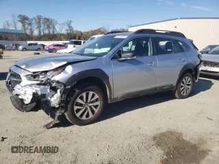 2025 Subaru Outback z VIN 4S4BTAAC1S3104007, wystawiony jako Copart lot #82158734 z przebiegiem 3 319 mil mil oraz Szkoda całkowita • Salvage title. Historia ofert i sprzedaży dostępna na DreamBid. Obrazek 1.