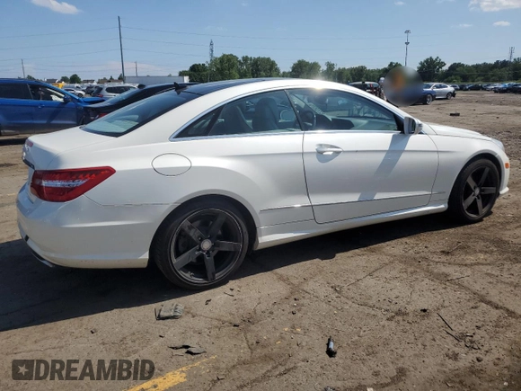 2010 Mercedes-Benz E 550 with VIN WDDKJ7CB8AF029858, listed as a Copart auction lot 62752575 with 163,882 mi miles and Clean title. Bid and sale history available at DreamBid. Image 3.