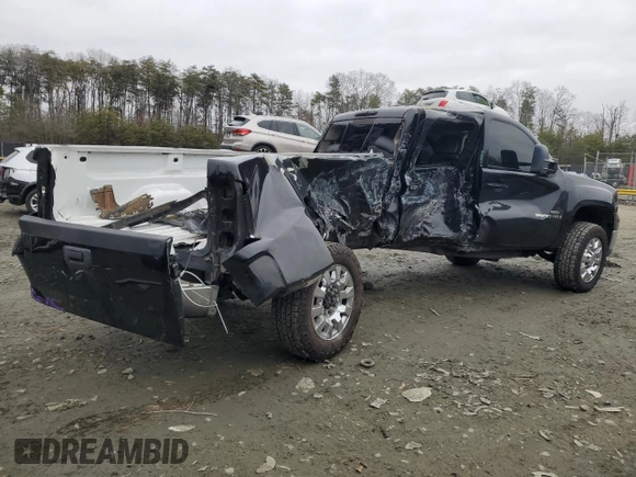 2008 GMC Sierra 3500HD SRW SLT z VIN 1GTHK33678F134009, wystawiony jako Copart lot #84897944 z przebiegiem 320 959 mil mil oraz Szkoda całkowita • Salvage title. Historia ofert i sprzedaży dostępna na DreamBid. Obrazek 3.