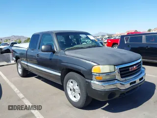 2003 GMC Sierra 1500 SLE with VIN 2GTEC19T531374709, listed as a IAAI auction lot 42442295 with 274,796 mi miles and . Bid and sale history available at DreamBid. Image 1.