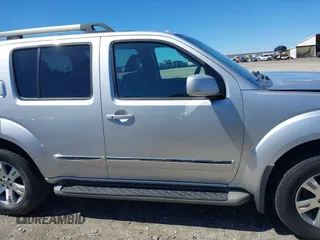 2012 Nissan Pathfinder SV z VIN 5N1AR1NBXCC623537, wystawiony jako IAAI lot #41816762 z przebiegiem 177 261 mil mil oraz . Historia ofert i sprzedaży dostępna na DreamBid. Obrazek 13.