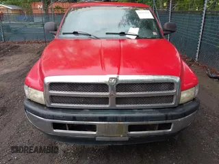 1999 Dodge 1500 z VIN 3B7HC13Y7XG114147, wystawiony jako IAAI lot #42447439 z przebiegiem 172 595 mil mil oraz . Historia ofert i sprzedaży dostępna na DreamBid. Obrazek 6.