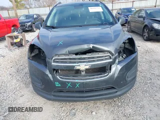 2016 Chevrolet Trax LT with VIN 3GNCJPSB2GL164579, listed as a IAAI auction lot 40984794 with 114,717 mi miles. Bid and sale history available at carsss.com. Image 13.