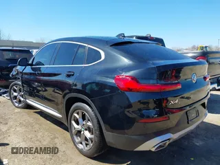 2022 BMW X4 xDrive30i z VIN 5UX33DT08N9M99042, wystawiony jako IAAI lot #42032331 z przebiegiem 34 363 mil mil oraz . Historia ofert i sprzedaży dostępna na DreamBid. Obrazek 3.