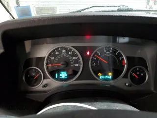 2007 Jeep Compass Limited with VIN 1J8FF57W77D241355, listed as a Copart auction lot 83786884 with 241,742 mi miles and Salvage Title. Bid and sale history available at carsss.com. Image 9.