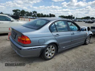 2005 BMW 3 Series 325i with VIN WBAEV33495KX10532, listed as a Copart auction lot 67597514 with 0 mi miles and Salvage Title. Bid and sale history available at carsss.com. Image 3.