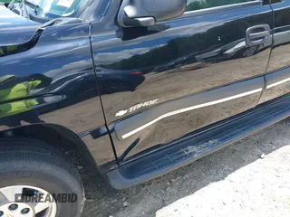 2003 Chevrolet Tahoe LS with VIN 1GNEC13V03R315463, listed as a IAAI auction lot 42518427 with 155,629 mi miles and . Bid and sale history available at DreamBid. Image 18.