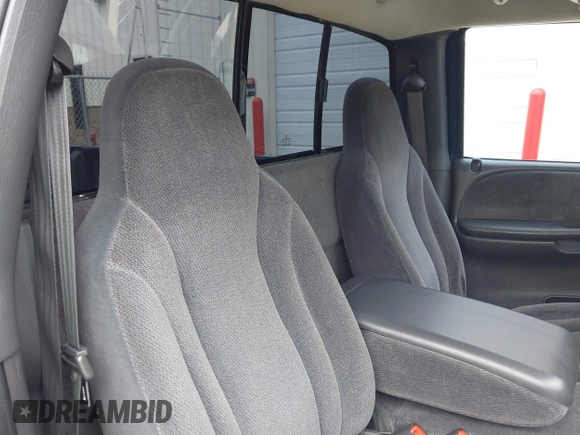 2000 Dodge Dakota с VIN 1B7FL26X1YS606389, выставлен на аукционе IAAI как лот 42365620 с пробегом 142 889 миль миль и . История ставок и продаж доступна на DreamBid. Изображение 8.
