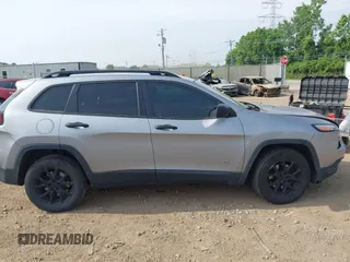 2015 Jeep Cherokee Sport с VIN 1C4PJMAB6FW662609, выставлен на аукционе IAAI как лот 42501537 с пробегом 182 800 миль миль и . История ставок и продаж доступна на DreamBid. Изображение 13.