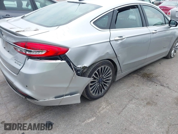 2017 Ford Fusion Hybrid Titanium с VIN 3FA6P0RU5HR181755, выставлен на аукционе IAAI как лот 42704832 с пробегом 152 688 миль миль и . История ставок и продаж доступна на DreamBid. Изображение 6.