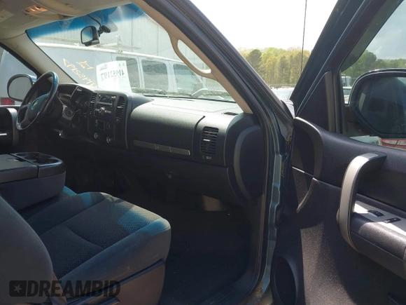 2007 Chevrolet Silverado 1500 LT w/2LT with VIN 2GCEC19J771643877, listed as a IAAI auction lot 41952197 with 160,375 mi miles. Bid and sale history available at carsss.com. Image 5.