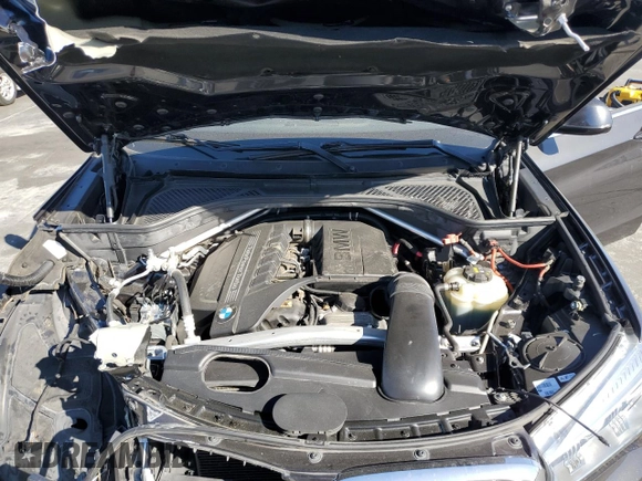 2017 BMW X5 xDrive35i z VIN 5UXKR0C58H0V68965, wystawiony jako Copart lot #45526395 z przebiegiem 91 829 mil mil oraz Szkoda całkowita • Salvage title. Historia ofert i sprzedaży dostępna na DreamBid. Obrazek 13.