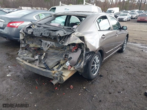 2005 Mitsubishi Galant ES with VIN 4A3AB36F75E033905, listed as a IAAI auction lot 41727545 with 327983 miles. Bid and sale history available at carsss.com. Image 4.