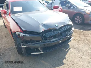 2020 BMW 3 Series 330i xDrive with VIN 3MW5R7J09L8B40736, listed as a IAAI auction lot 40337647 with 1 mi miles. Bid and sale history available at carsss.com. Image 6.