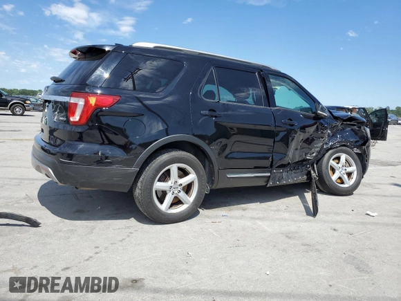 2017 Ford Explorer XLT z VIN 1FM5K8D84HGD52317, wystawiony jako Copart lot #58200565 z przebiegiem 111 962 mil mil oraz Szkoda całkowita • Salvage title. Historia ofert i sprzedaży dostępna na DreamBid. Obrazek 3.