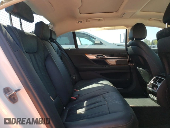 2018 BMW 7 Series 740e xDrive iPerformance with VIN WBA7J2C52JG938442, listed as a Copart auction lot 48070803 with 0 mi miles. Bid and sale history available at carsss.com. Image 10.
