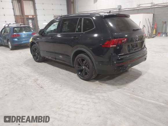 2024 Volkswagen Tiguan SE R-Line Black with VIN 3VV8B7AX8RM103700, listed as a IAAI auction lot 41991238 with 5,084 mi miles and . Bid and sale history available at DreamBid. Image 3.