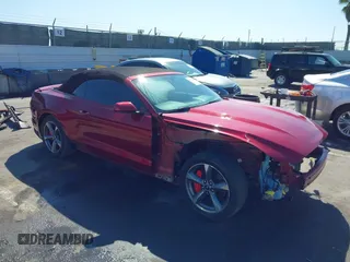 2016 Ford Mustang V6 z VIN 1FATP8EM9G5323324, wystawiony jako IAAI lot #41753456 z przebiegiem 87 488 mil mil oraz . Historia ofert i sprzedaży dostępna na DreamBid. Obrazek 1.