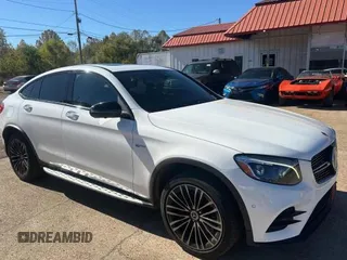 2019 Mercedes-Benz GLC with VIN WDC0J6EB1KF532622, listed as a Copart auction lot 82469304 with 56,211 mi miles and Clean Title. Bid and sale history available at carsss.com. Image 1.