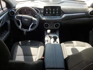 2023 Chevrolet Blazer LT z VIN 3GNKBCR44PS198523, wystawiony jako Copart lot #52580565 z przebiegiem 28 517 mil mil oraz Szkody całkowita. Historia ofert i sprzedaży dostępna na DreamBid. Obrazek 8.