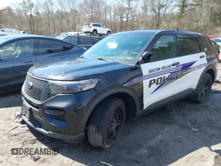 2022 Ford Police Interceptor Utility z VIN 1FM5K8AW4NNA02325, wystawiony jako IAAI lot #41584597 z przebiegiem 24 349 mil mil oraz . Historia ofert i sprzedaży dostępna na DreamBid. Obrazek 18.