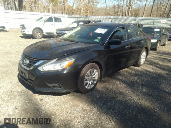 2018 Nissan Altima 2.5 SR with VIN 1N4AL3AP5JC471611, listed as a IAAI auction lot 41704535 with 60,027 mi miles. Bid and sale history available at carsss.com. Image 17.