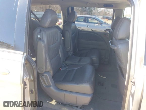 2005 Honda Odyssey EX-L with VIN 5FNRL38725B098992, listed as a IAAI auction lot 41639045 with 230,257 mi miles. Bid and sale history available at carsss.com. Image 8.