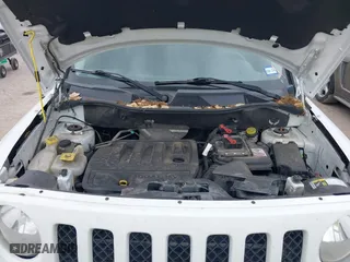 2016 Jeep Patriot Sport with VIN 1C4NJPBBXGD562646, listed as a IAAI auction lot 41929451 with 170,460 mi miles. Bid and sale history available at carsss.com. Image 10.